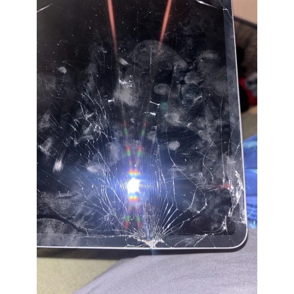 iPad Pro 11 3rd Gen 128GB Cellular • SEE DESCRIPTION • Runs Great
